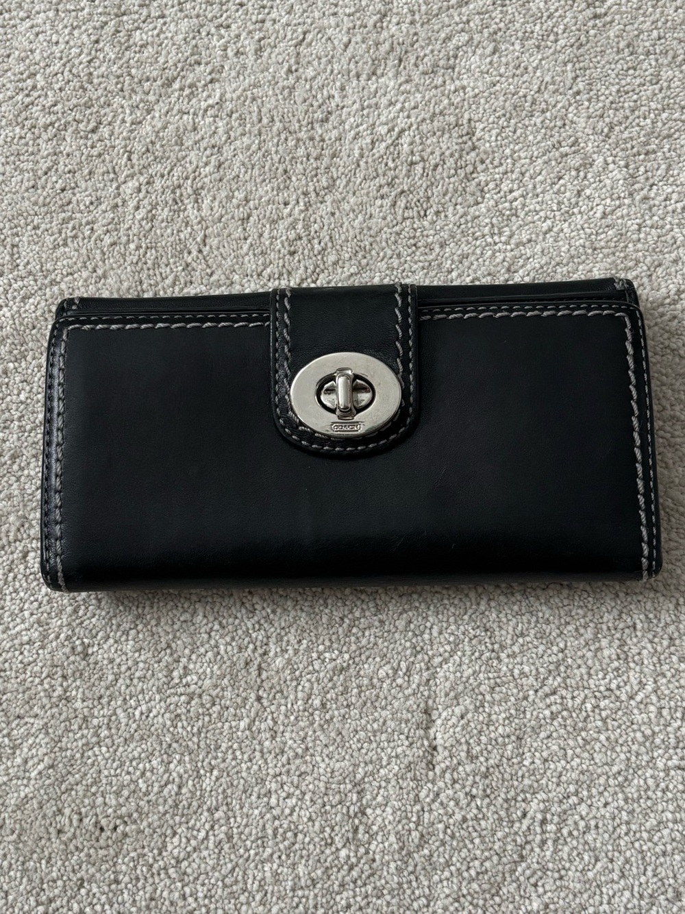 Vintage Coach Hamptons Black Leather Turnlock Wallet Silver Tone Hardware